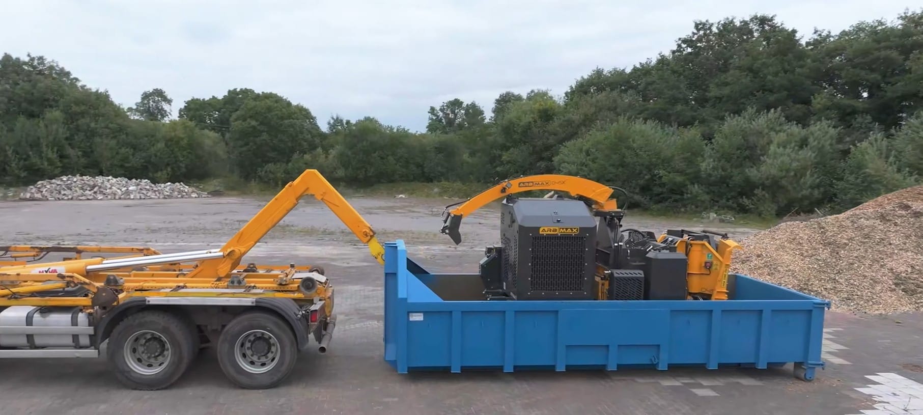 Featured Image for ARBMAX D45X 18-Inch Tracked Drum Chipper